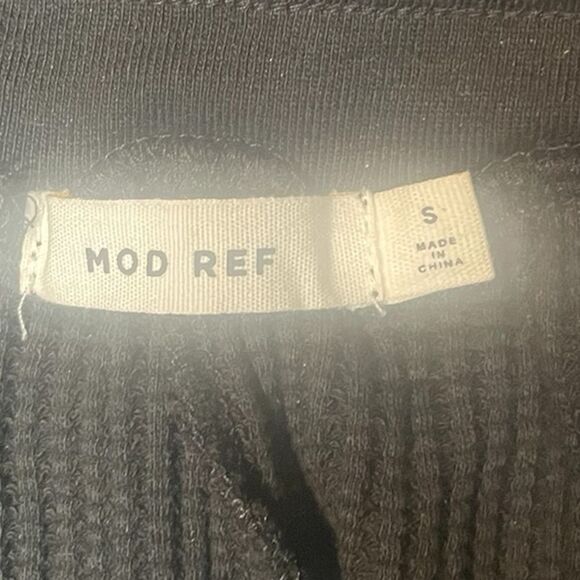 MOD REF 2 pc. Set, black joggers and sleeveless ribbed top both pcs size S - Picture 4 of 4